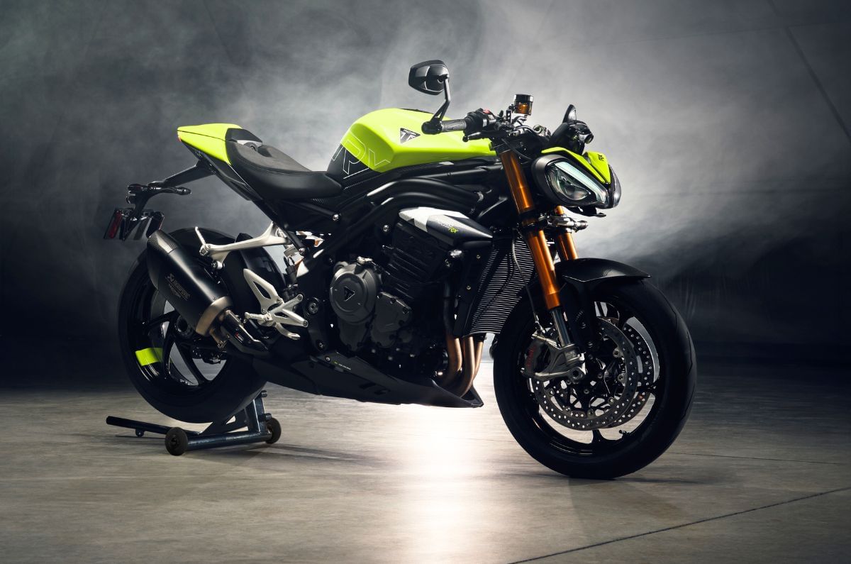 Triumph Speed Triple 1200 RX unveiled